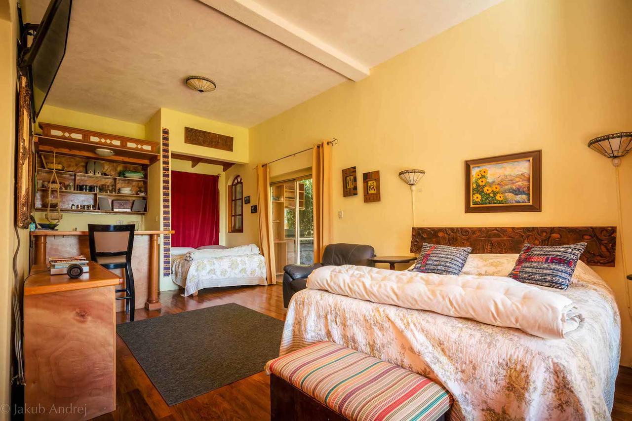 Lake Front Suite At Los Elementos Санта Круз Ла Лагуна Екстериор снимка